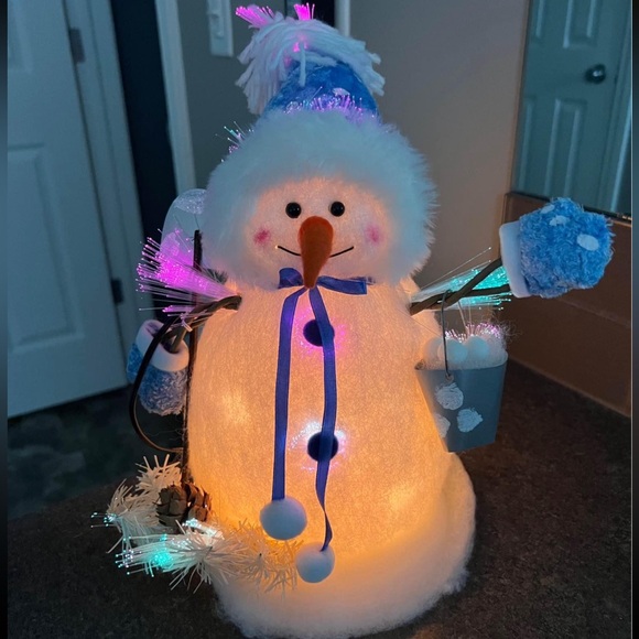 Light up Christmas snowman - Picture 2 of 3